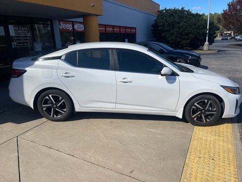 Used 2024 Nissan Sentra SV w/ All-Weather Package image 3