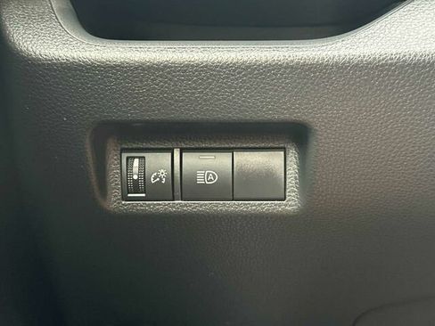 Used 2025 Toyota RAV4 LE AWD/4WD image 30