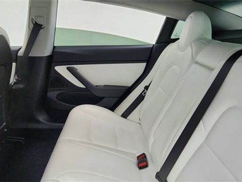 Used 2019 Tesla Model 3 Standard Range Plus image 27
