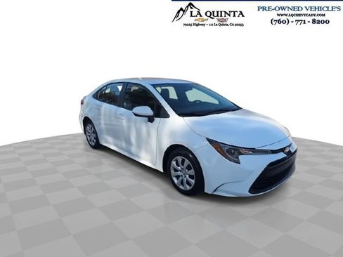 Used 2024 Toyota Corolla LE image 2