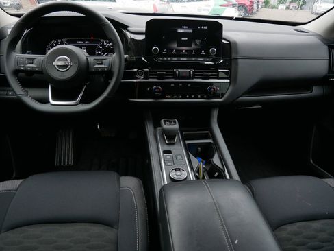 Certified 2024 Nissan Pathfinder SV AWD/4WD image 12