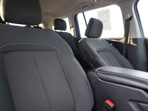 Used 2023 Jeep Grand Cherokee Laredo image 37