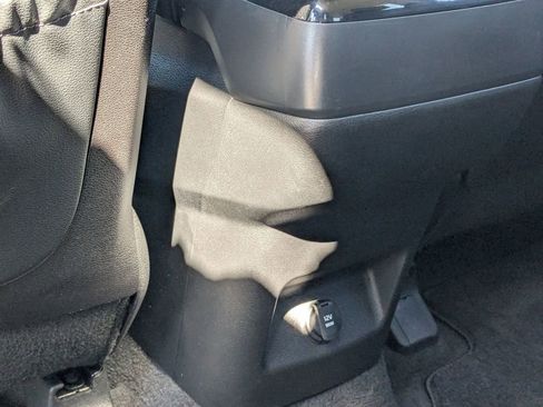 Used 2025 Kia Telluride S image 26