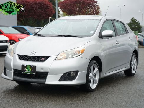 Used 2009 Toyota Matrix S AWD/4WD image 1