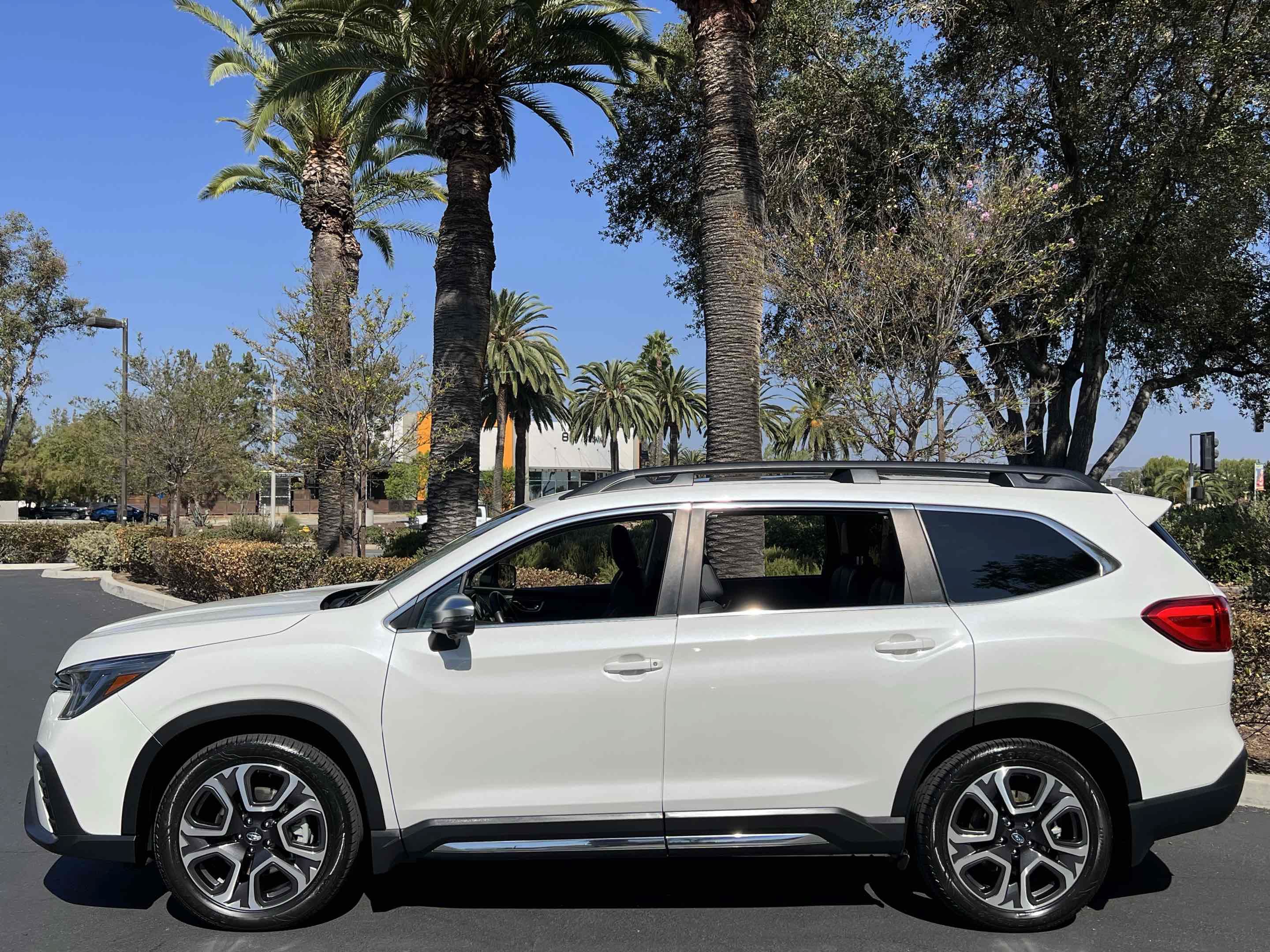 Used 2023 Subaru Ascent Limited w/ Technology Package AWD/4WD image 71