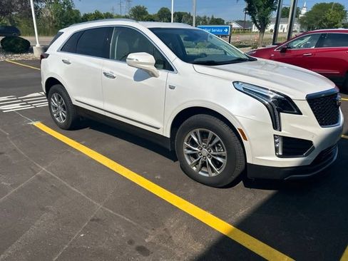 Used 2020 Cadillac XT5 Premium Luxury w/ LPO, Floor Liner Package FWD image 1
