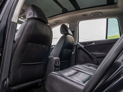Used 2016 Volkswagen Tiguan SEL image 17