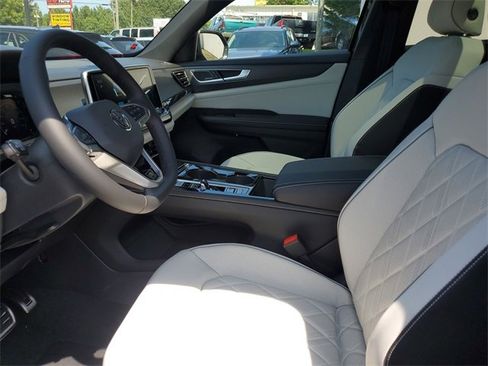 Used 2026 Volkswagen Atlas Cross Sport SEL Premium R-Line image 20