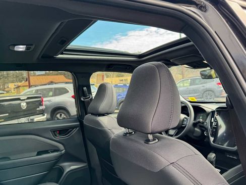Certified 2025 Subaru Forester Premium AWD/4WD image 12