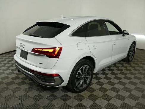 Used 2023 Audi Q5 2.0T Premium Plus w/ Premium Plus Package AWD/4WD image 3