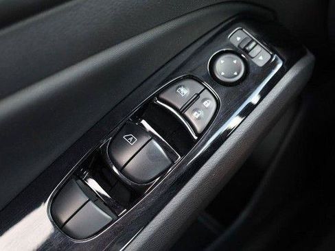Used 2025 Nissan Altima 2.5 SR w/ SR Premium Package AWD/4WD image 18