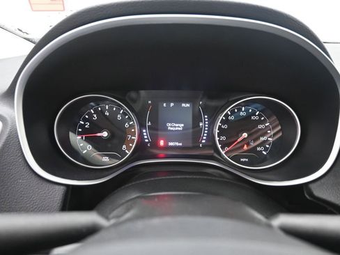 Used 2020 Jeep Compass Latitude AWD/4WD image 3