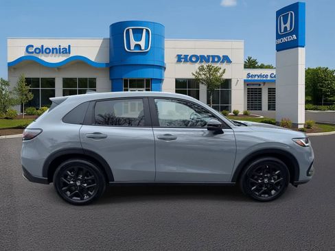 Used 2025 Honda HR-V Sport image 8