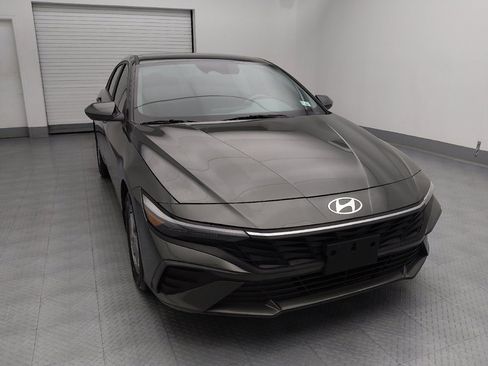 Used 2024 Hyundai Elantra SE image 14