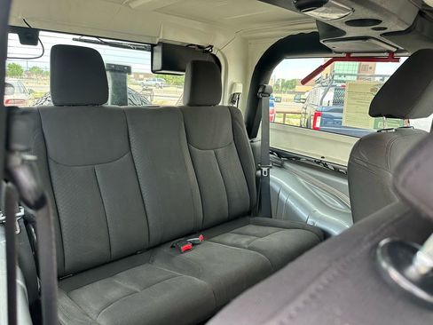Used 2015 Jeep Wrangler Sport w/ Connectivity Group image 16
