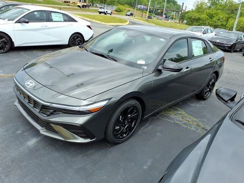 New 2026 Hyundai Elantra Sport w/ Cargo Package FWD image 4