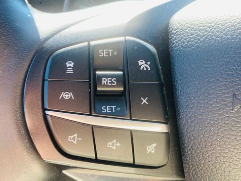 Used 2020 Ford Explorer Platinum w/ Premium Technology Package AWD/4WD image 10