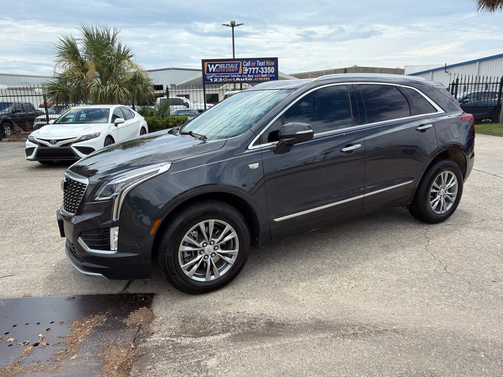 Used 2022 Cadillac XT5 Premium Luxury w/ Technology Package FWD image 6