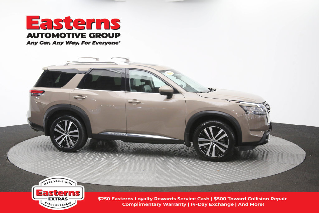 Used 2023 Nissan Pathfinder Platinum w/ Cargo Package AWD/4WD image 50