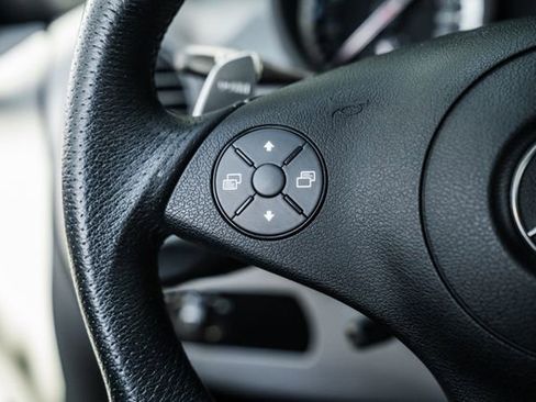 Used 2009 Mercedes-Benz SLK 55 AMG image 66