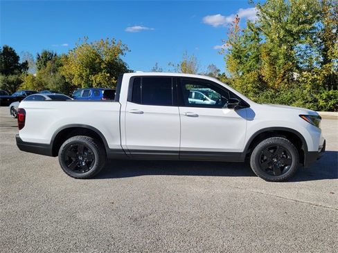New 2026 Honda Ridgeline Black Edition image 7