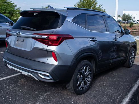 Used 2021 Kia Seltos EX AWD/4WD image 4