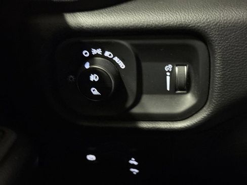 Used 2025 RAM 1500 Big Horn AWD/4WD image 18
