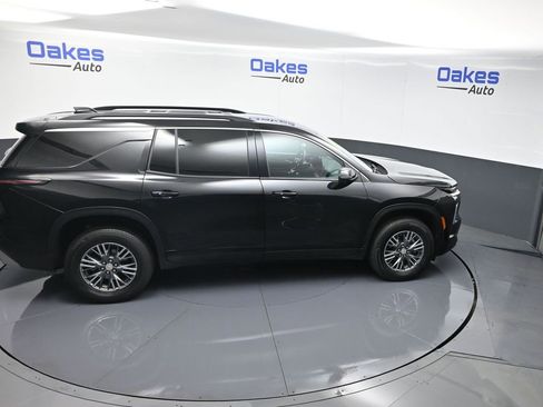 Used 2024 Chevrolet Traverse LT image 54