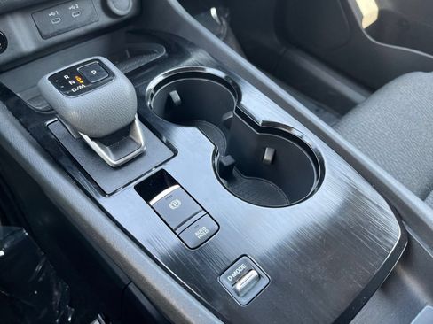 Used 2025 Nissan Rogue SV FWD image 46