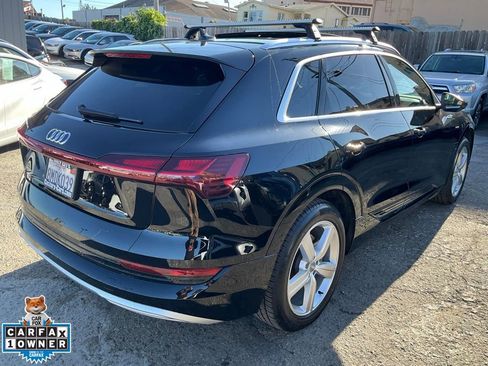 Used 2019 Audi e-tron Prestige w/ Prestige Package image 85