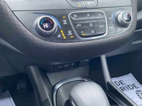 Used 2023 Chevrolet Malibu LT image 22