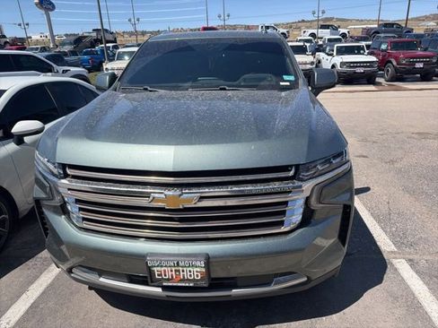 Used 2023 Chevrolet Tahoe High Country image 2