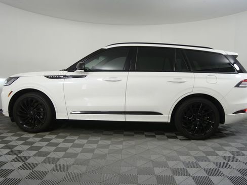 Used 2025 Lincoln Aviator Reserve w/ Jet Appearance Package RWD image 6