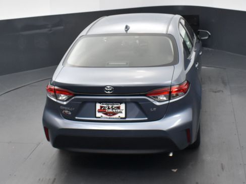 Used 2025 Toyota Corolla LE image 34