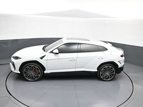 Used 2025 Lamborghini Urus SE AWD/4WD image 46