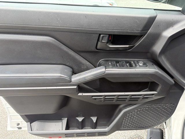 Certified 2024 Toyota Tacoma SR AWD/4WD image 7