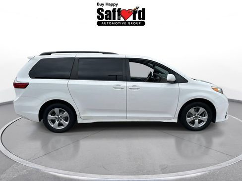 Used 2020 Toyota Sienna LE FWD image 4