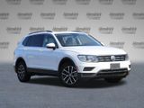 Used 2021 Volkswagen Tiguan SE w/ Panoramic Sunroof Package image 2