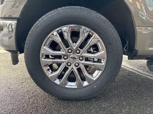 New 2025 Ford F150 Lariat w/ Equipment Group 501A Mid image 11