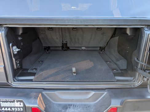 Used 2024 Jeep Wrangler Sahara w/ Safety Group image 17