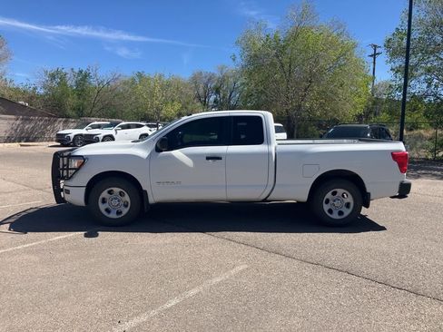 Used 2021 Nissan Titan S w/ Accessory Utility Package RWD image 4