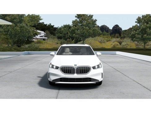 New 2027 BMW 530i RWD image 3