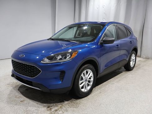 Used 2022 Ford Escape SE w/ Cold Weather Package image 5