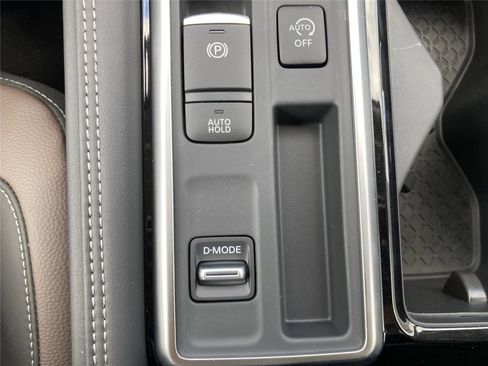 New 2026 Nissan Pathfinder Platinum w/ Cargo Package image 14