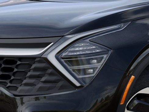 New 2025 Kia Sportage LX image 11