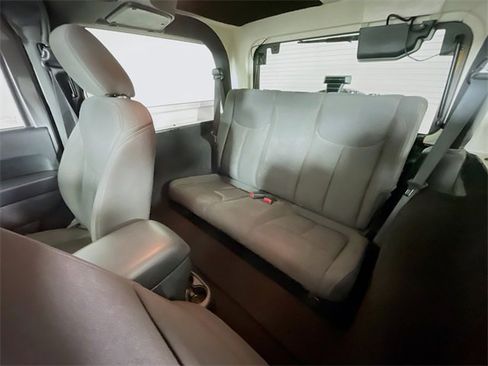 Used 2018 Jeep Wrangler Sport image 22