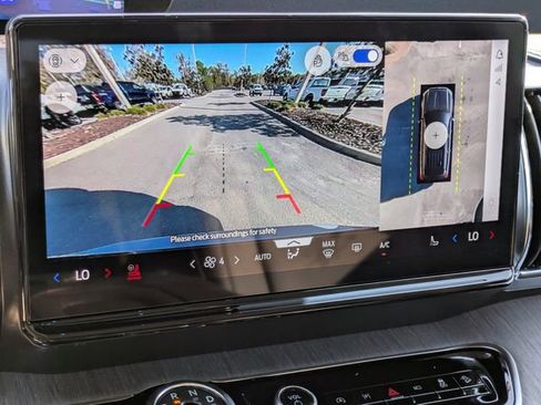 Certified 2025 Ford Expedition Platinum w/ Platinum Ultimate Package image 21