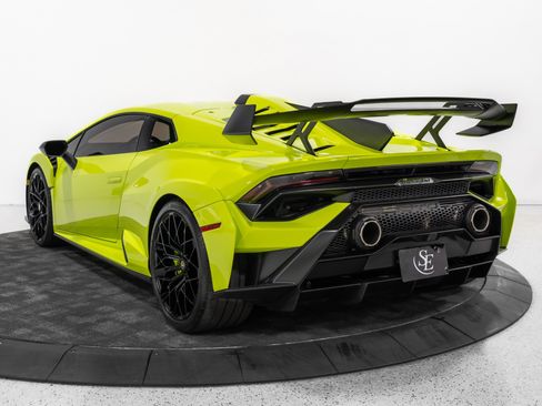 Used 2023 Lamborghini Huracan STO RWD image 5