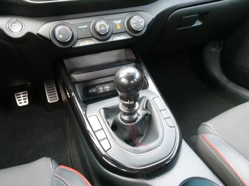 Used 2020 Kia Forte GT image 21