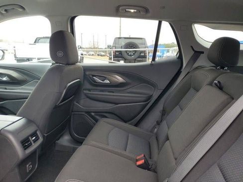 Used 2022 GMC Terrain SLE w/ Elevation Edition image 8